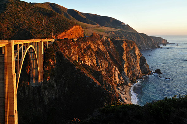 美國(guó)東西海岸名校+親子雙樂園+17英里+丹麥村16日